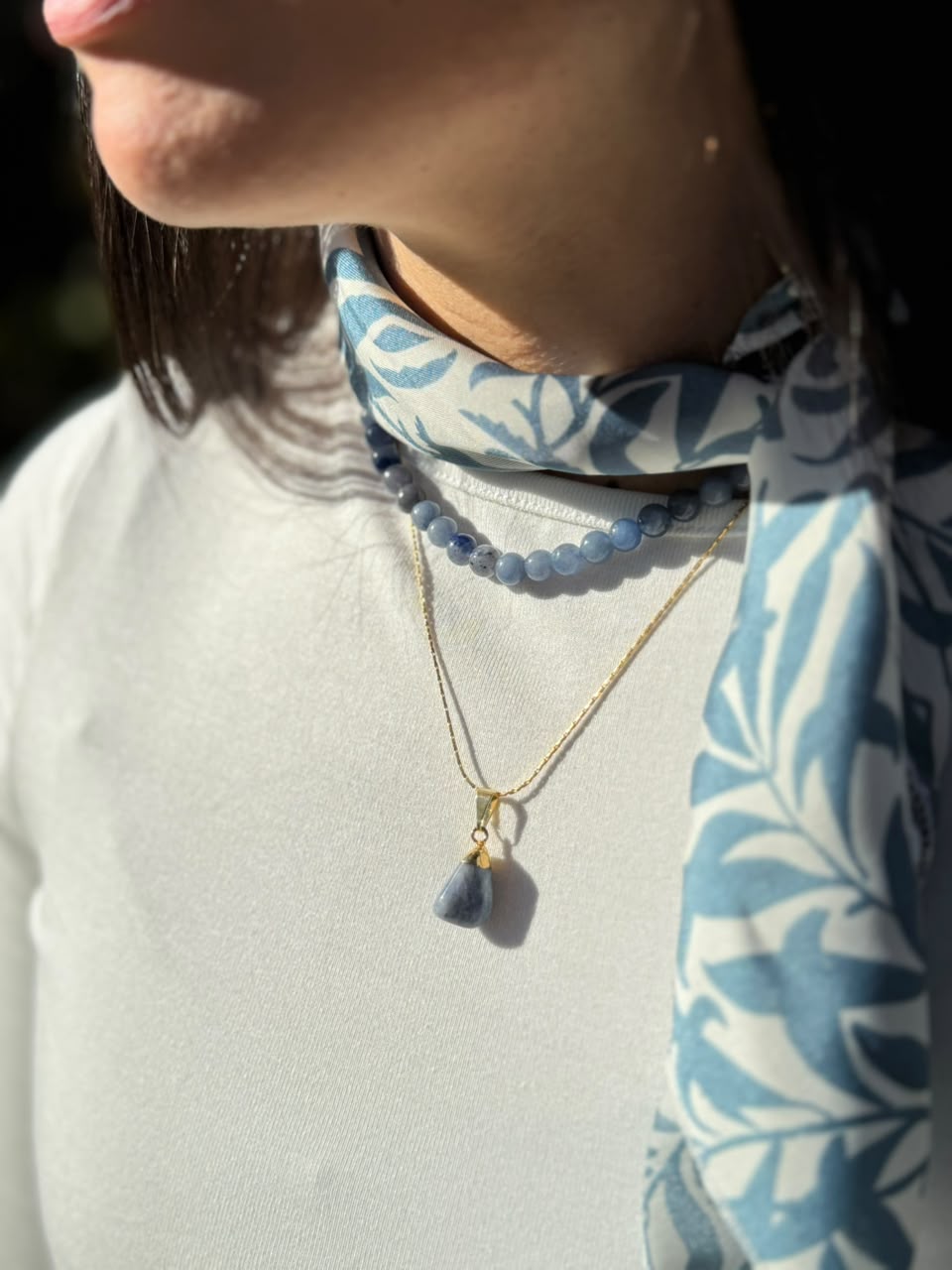 AURA Natural — Collares con dije de piedra azul